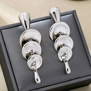 NEW! Stunning Elegant Multi-Disc And Teardrop Silver Dangle Post Earrings